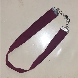 Brandy Melville maroon choker